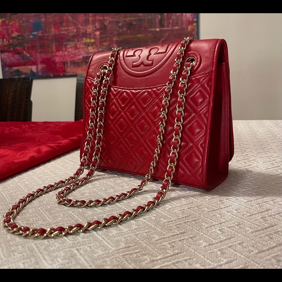 Tory Burch Handbags - Tory Burch Fleming Convertible Leather shoulder bag